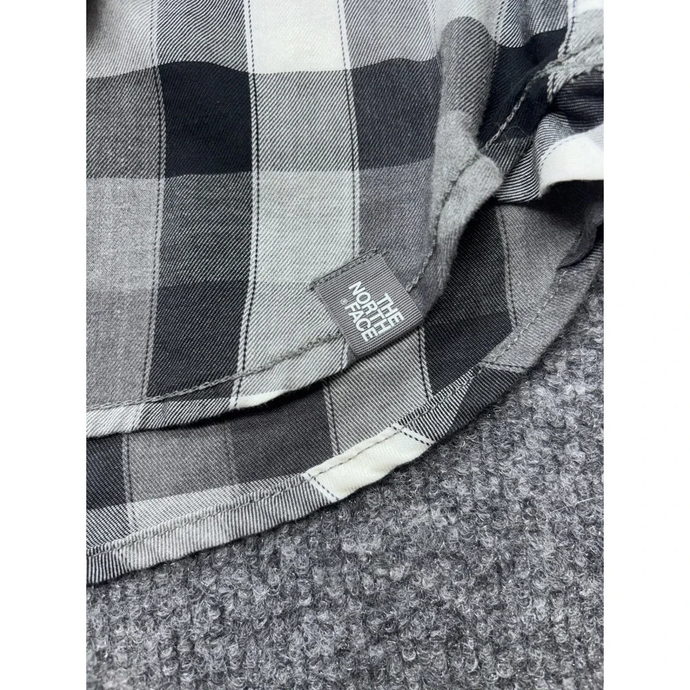 The North Face Mens XL Plaid Button Down Shirt Black Grey White Long Sleeve